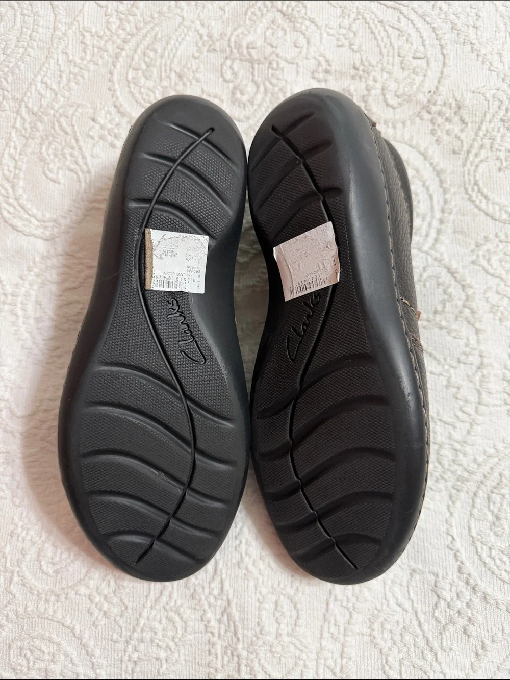 Clarks Collection Size 6.5M Dark Brown Leather Loafers with Button Accent